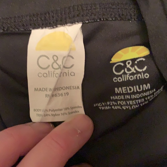 C & C Capri Workout/Yoga Pants - Picture 6 of 7